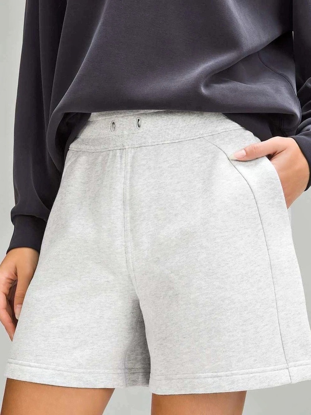 Lululemon Scuba High-Rise Short 5" Gray